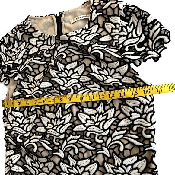 Alice + Olivia Style # C502081777 Embroidered Floral Sheer Blouse Top Crochet Wo - Picture 7 of 7